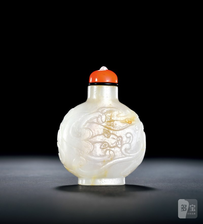 清中期 白玉螭龙纹鼻烟壶带嵌珍珠珊瑚帽